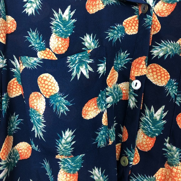 Women’s Pineapple Buttondown with navy background - Picture 5 of 8